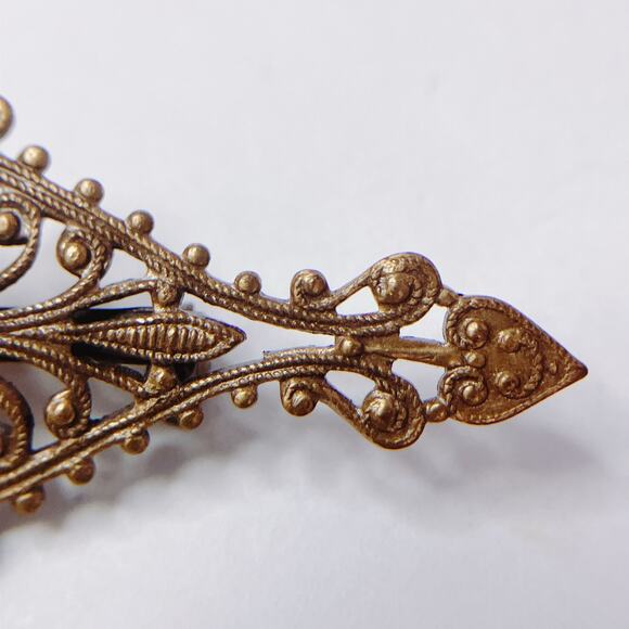 Vintage 1950s Brass Filigree Brooch Faux Pearl Cluster Dangle Elegant Romantic - Picture 6 of 10